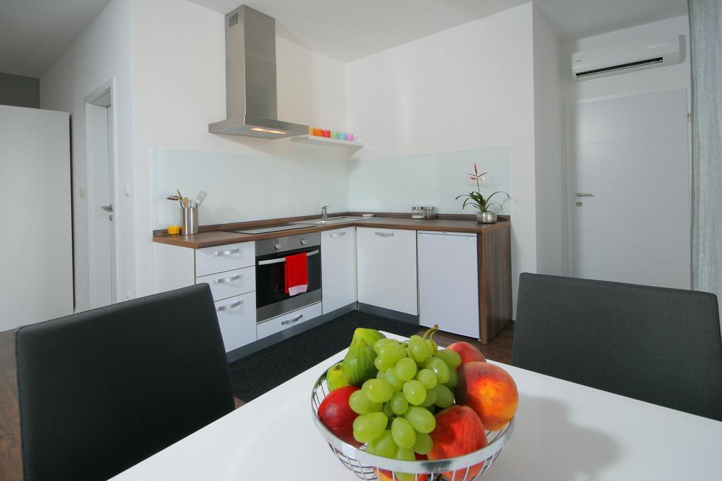 Charm Apartments And Rooms Trogir Zimmer foto